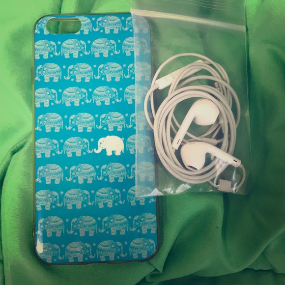 iPhone 6s case + Headphones (fully functional) - Picture 1 of 1